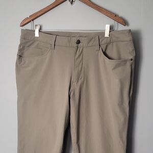 Lululemon Men's Olive Green Hiking Athletic Pants